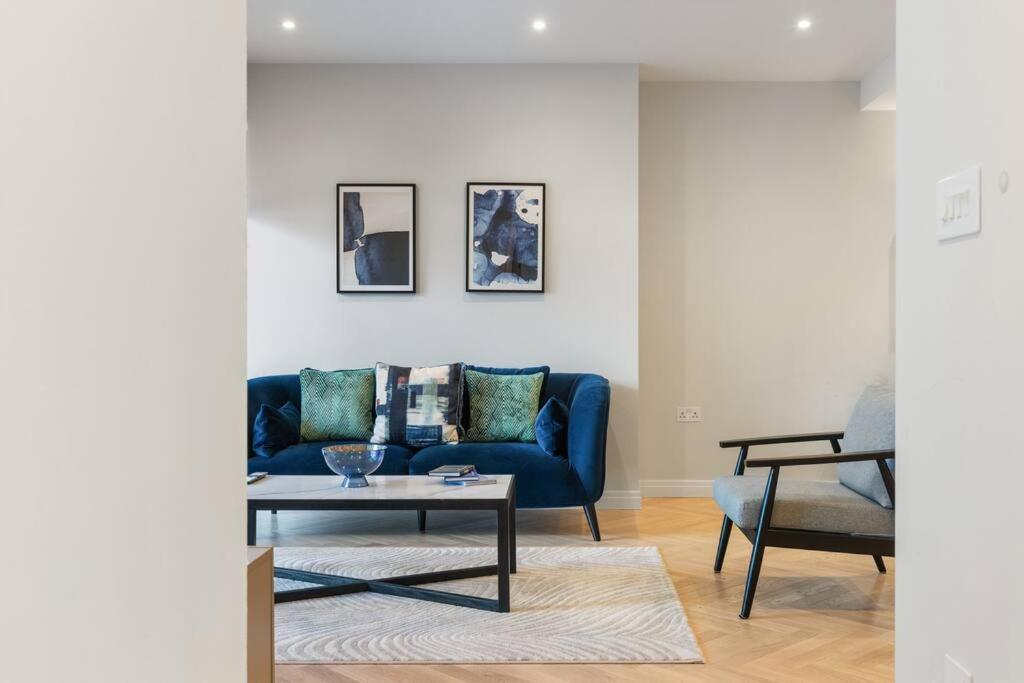 Luxury 2 Bed And 2 Bath Flat With Air Condition Appartamento Londra