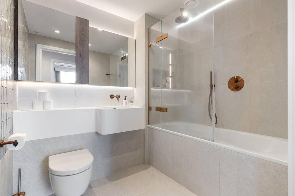 Luxury 2 Bed And 2 Bath Flat With Air Condition * Londra